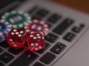 What helps beginners learn crypto roulette rules before playing?